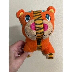Outward Hound Tiger Seamz Dog Toy